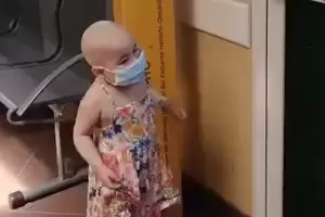 Triunfo de la vida en Catamarca: Sarita toc� la campana y cerr� su lucha contra la leucemia