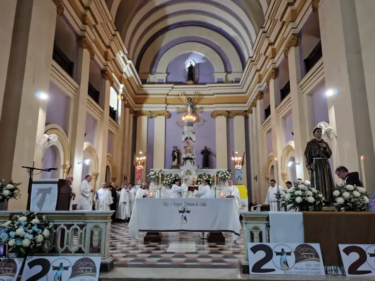 bicentenario esqui� misa caminata