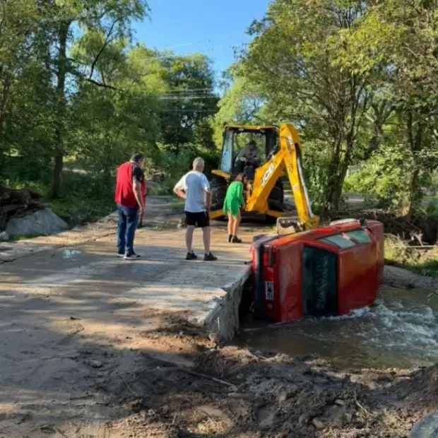 Un conductor se durmi� al volante y cay� desde el puente en El Rodeo