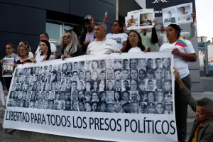 La oposici�n recibe con cautela el anuncio del chavismo sobre la liberaci�n de 116 detenidos