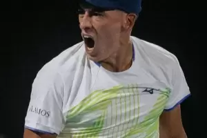 ATP Auckland: B�ez dominaba cuando la lluvia oblig� a suspender el partido