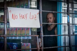 Apag�n masivo en CABA y el AMBA: m�s de 900 mil usuarios permanecen sin luz en plena ola de calor