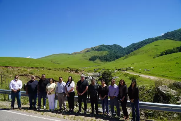 Lanzan el corredor tur�stico "Cumbre de Narv�ez" para potenciar Ambato y Aconquija