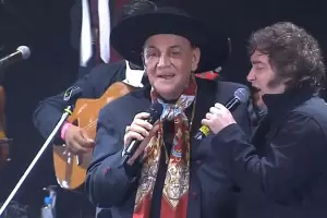 El Chaque�o Palavecino respondi� a las cr�ticas por invitar a Milei a cantar en Jes�s Mar�a