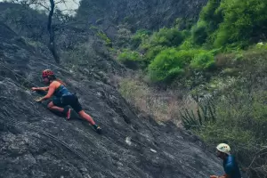 Proponen una jornada de escalada en el Dique El Jumeal, una opci�n de turismo activo en Catamarca