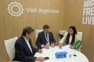 Firman convenio en FITUR para elevar la calidad y competitividad tur�stica
