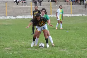 Aconquija volvi� a ganar y lidera su zona en el Provincial Femenino de Catamarca
