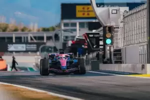 Colapinto fue s�lido en Barcelona y se subi� al podio en los test con Alpine