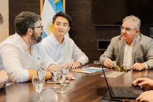 El Gobernador se reuni� con Lovol, empresa china fabricante de maquinaria pesada