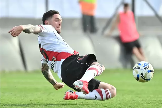 Moreno tuvo su bautismo en el Supercl�sico