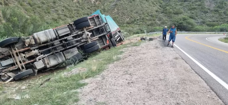vuelco camion c�bila