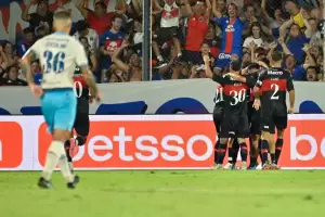 Racing perdi� con Tigre y sum� su tercera derrota seguida en el Apertura