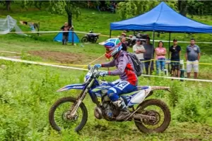 Con m�s de 60 motos, el enduro corri� su tercera fecha en Anquincila