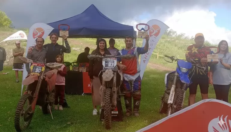 Con m�s de 60 motos el enduro corri� su tercera fecha en Anquincila