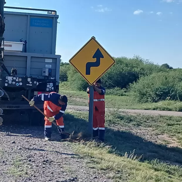 Vialidad Nacional refuerza la seguridad en la Ruta Nacional 60 con la reposici�n de se�ales
