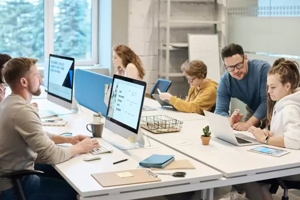 El empleo enciende tres alertas: faltan perfiles t�cnicos, crece la tensi�n salarial y se ampl�a la brecha de g�nero