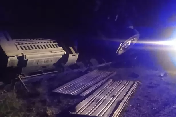 Volc� un cami�n en la Cuesta del Totoral: piden transitar con precauci�n