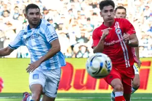 Racing derrot� a Argentinos Juniors y sum� su primera victoria del a�o