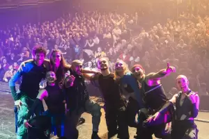 Un catamarque�o en Mayumana: el grupo fue premiado con el Estrella de Mar