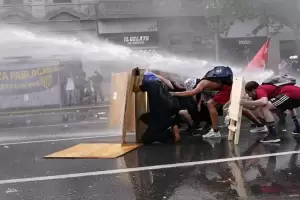 Bombas molotov y m�xima tensi�n en la marcha contra la reforma laboral