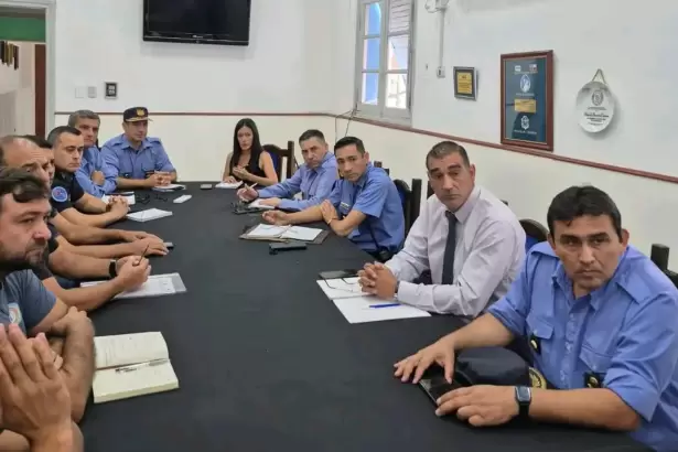 Estricto operativo de seguridad para la final regional entre Tucum�n Central y General Paz Juniors en Catamarca