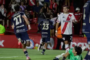 River perdi� con Argentinos Juniors en La Paternal y no levanta cabeza