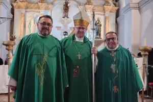 La comunidad parroquial de San Jos� de Piedra Blanca recibi� a su nuevo p�rroco