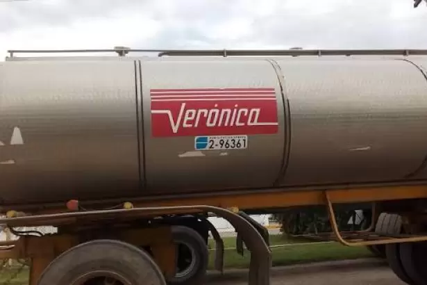 L�cteos Ver�nica al borde del colapso: 700 empleos en riesgo y deudas millonarias