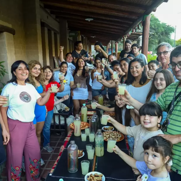 Bebiendo la historia: el renacer de la Aloja de Algarroba