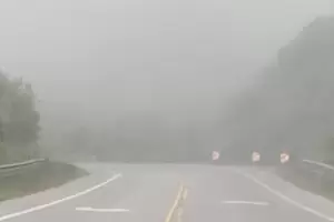 Alerta vial en Catamarca: niebla y llovizna reducen la visibilidad en la Cuesta del Totoral