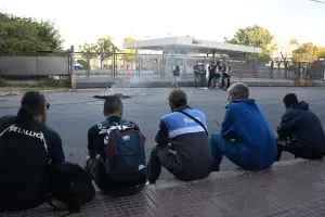 Tras la conciliaci�n en Fate, los trabajadores exigen garant�as para volver a producir