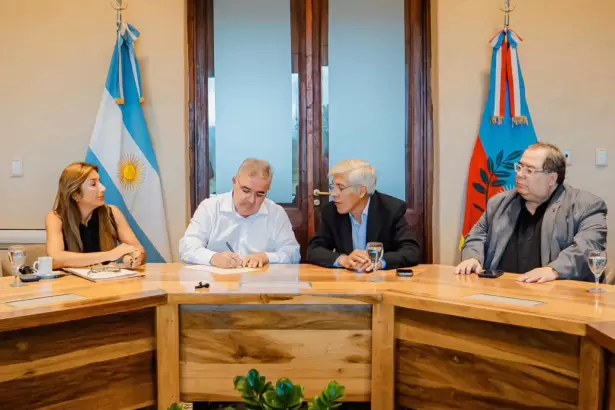 El Gobierno provincial don� un inmueble a la UNCa para la sede de Bel�n