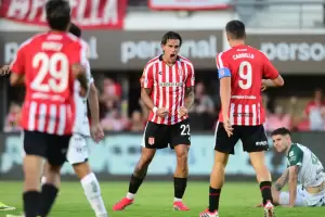 En la despedida de Eduardo Dom�nguez, Estudiantes le gan� a Sarmiento