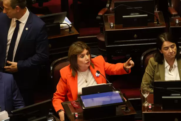 Bullrich al ataque: Contra el f�tbol y el kirchnerismo