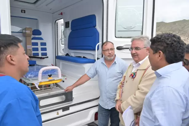 Laguna Blanca suma una ambulancia 4x4 y refuerza su respuesta sanitaria