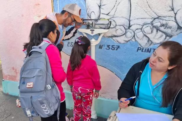 M�s de 500 atenciones del Operativo Vuelta al Cole en Santa Mar�a