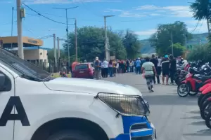 Recomposici�n salarial: Polic�as autoconvocados marchan a Casa de Gobierno