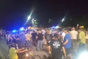 Tensi�n en Catamarca: polic�as autoconvocados se manifestaron frente a Casa de Gobierno