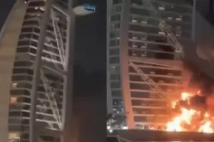 Dub�i bajo fuego: el Burj Al Arab arde tras un ataque con drone iran�