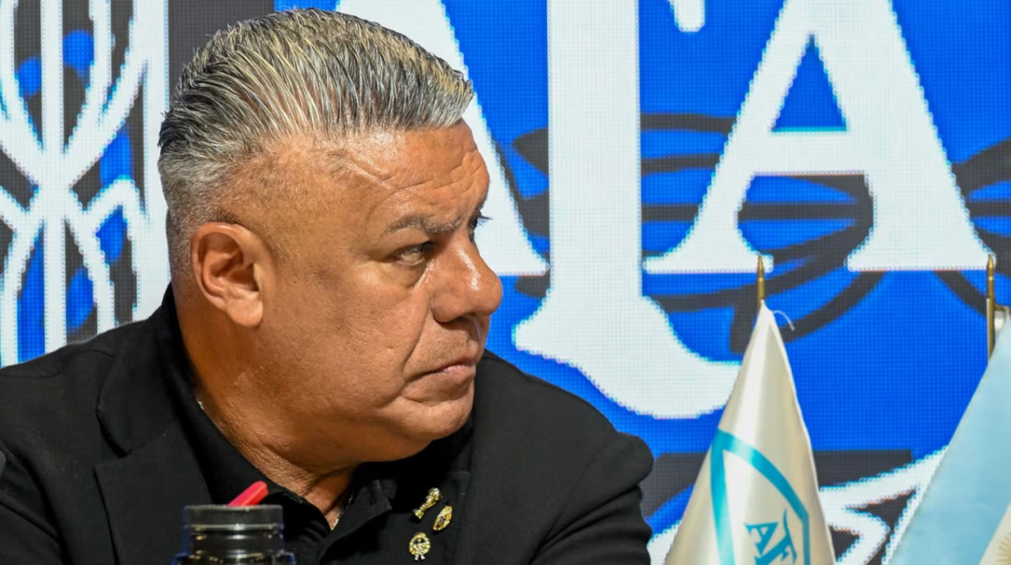 La Justicia ordenó rastrear transferencias de la FIFA y Camioneros a Chiqui Tapia