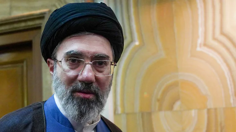 Irán y Estados Unidos intensifican los ataques y Jamenei amenazó a Trump con una "lección inolvidable"