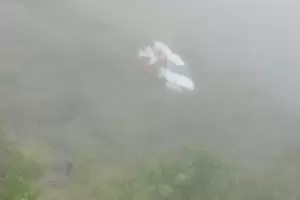 Milagro en la Cuesta del Portezuelo: un veh�culo desbarranc� tras una falla mec�nica