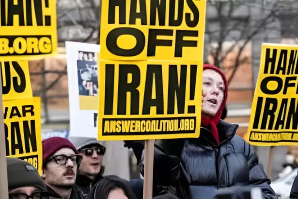 El grito antib�lico sacude a Estados Unidos: protestas en 50 ciudades contra la ofensiva militar en Ir�n