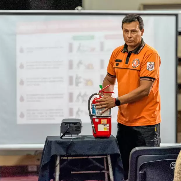 Seguridad: entrenan a personal de organismos p�blicos para actuar ante sismos e incendios