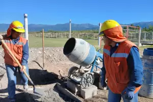 Alianza estrat�gica y solidaridad: el club San Lorenzo de Huachaschi encara su recta final de obras