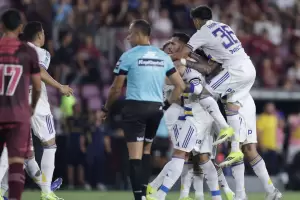 Boca gole� a Lan�s y volvi� al triunfo en el Torneo Apertura