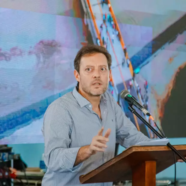 Natella apunt� contra Fama y le pidi� "superar el divismo pol�tico" para dedicarse a generar leyes