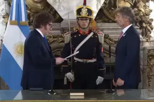 Milei le tom� juramento a Juan Bautista Mahiques y ya es el nuevo ministro de Justicia