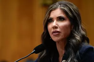 Trump destituye a la secretaria de Seguridad Nacional tras pol�micas redadas migratorias