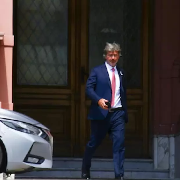 Mahiques pide renuncias para consolidar su gesti�n